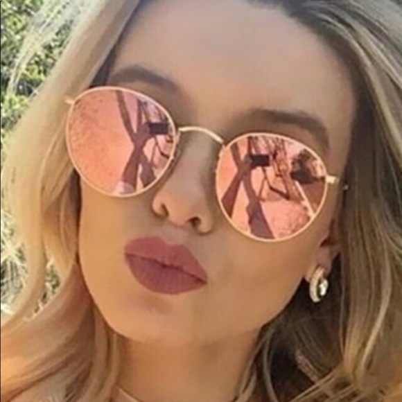 Accessories - 🎸 Pink Mirrored Sunglasses Gold Frames Accessories - 🎸 Pink Mirrored Sunglasses Gold Frames